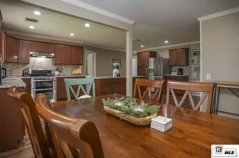 Dining - 1505 Morgan St, Ruston, LA 71270 photo 2 of 3