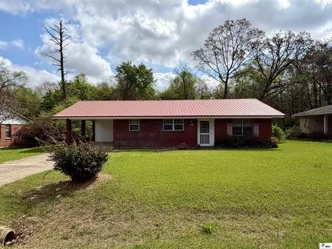 307 Parvin Dr, Bastrop, LA 71220