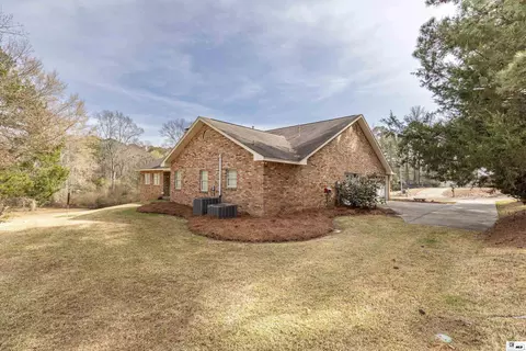 Exterior - 707 Hundred Oaks Dr, Ruston, LA 71270 photo 4 of 12