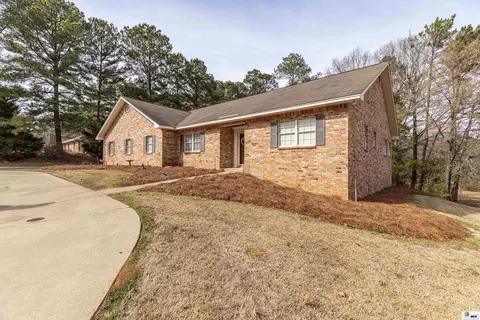 Exterior - 707 Hundred Oaks Dr, Ruston, LA 71270 photo 2 of 12