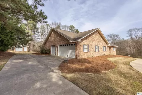 Exterior - 707 Hundred Oaks Dr, Ruston, LA 71270 photo 3 of 12