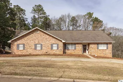 707 Hundred Oaks Dr, Ruston, LA 71270