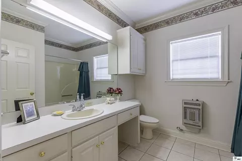 Bath - 707 Hundred Oaks Dr, Ruston, LA 71270 photo 1 of 4