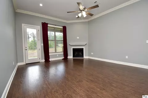 Living - 111 Lovemore Dr, Ruston, LA 71270 photo 2 of 5