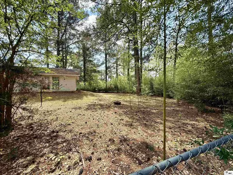 Exterior - 908 S Maple St, Ruston, LA 71270 photo 3 of 3