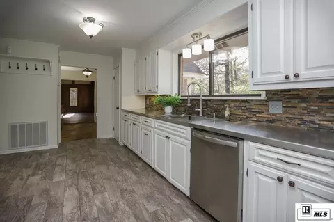 Kitchen - 217 Old Wire Rd, Ruston, LA 71270 photo 3 of 7