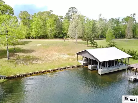 145 Oak Ln, Chatham, LA 71226
