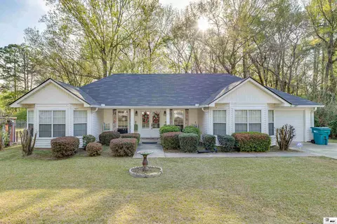 916 Buatt St, Bastrop, LA 71220