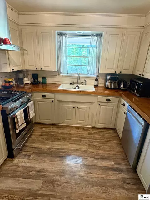 Kitchen - 710 Monrovia Dr, Ruston, LA 71270 photo 2 of 5