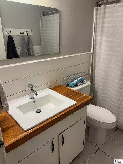 Bath - 710 Monrovia Dr, Ruston, LA 71270 photo 2 of 2
