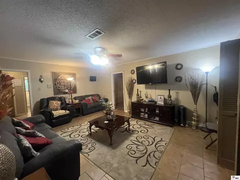 Living - 127 Forrest Ave, Bastrop, LA 71220 photo 1 of 2