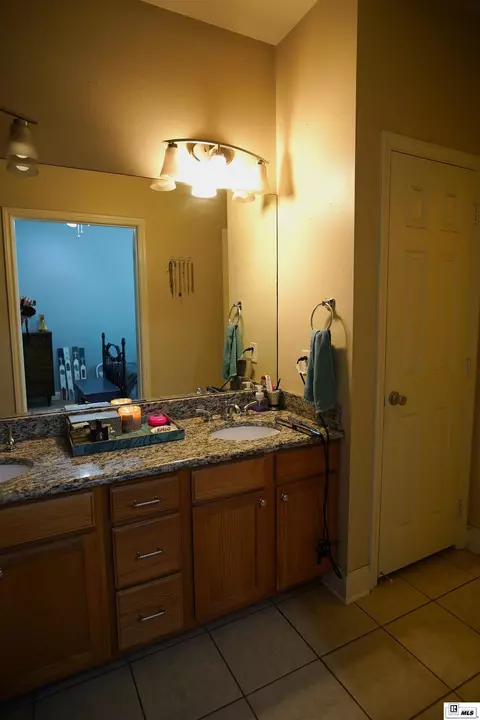Bath - 158 Markia Dr, Ruston, LA 71270 photo 2 of 4