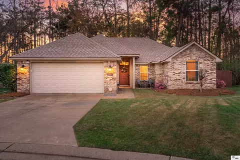 327 Hedge Hill Cv, Calhoun, LA 71225