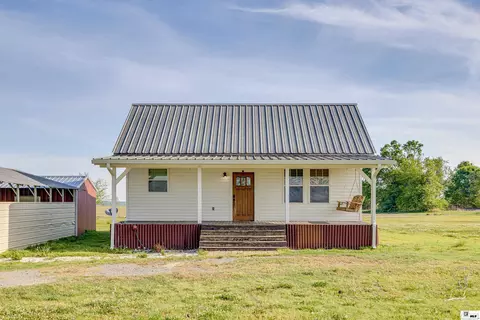 6391 Paulette Pipes Rd, Collinston, LA 71229