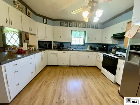 Kitchen - 210 Grady Ln, Gilbert, LA 71336 photo 2 of 4