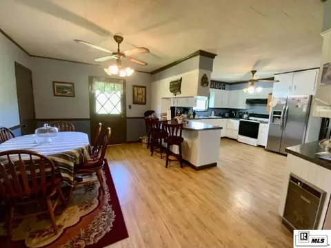 Dining - 210 Grady Ln, Gilbert, LA 71336 photo 1 of 3