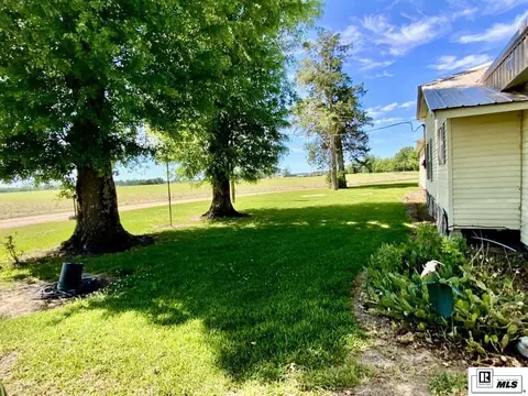 Exterior - 210 Grady Ln, Gilbert, LA 71336 photo 2 of 3