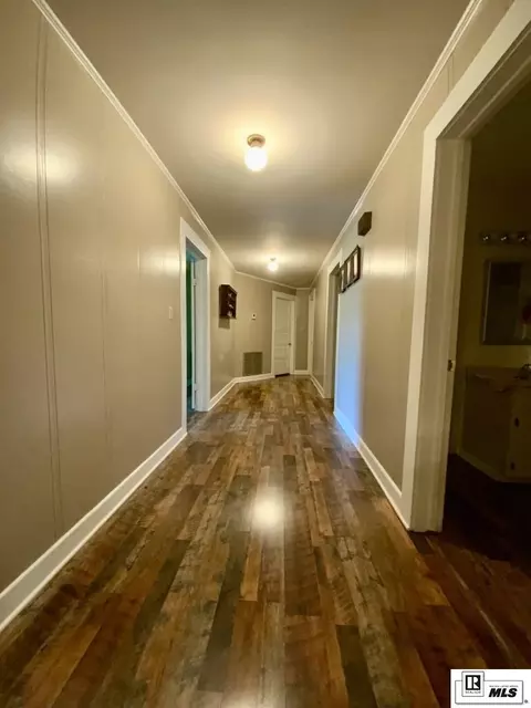 Entry Way - 210 Grady Ln, Gilbert, LA 71336 photo 2 of 3