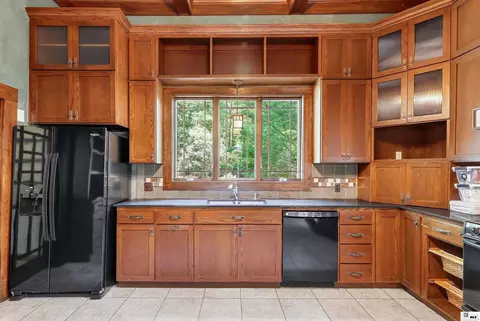 Kitchen - 156 Aswell St, Choudrant, LA 71227 photo 3 of 4