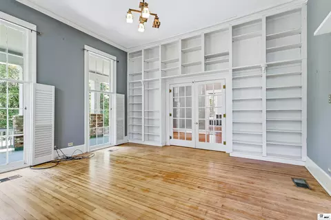 Living - 156 Aswell St, Choudrant, LA 71227 photo 2 of 10