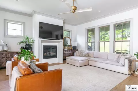 Living - 147 Loblolly Ln, Choudrant, LA 71227 photo 1 of 5
