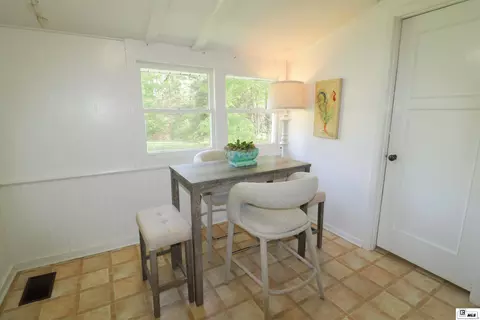 Dining - 509 E Kentucky Ave, Ruston, LA 71270 photo 4 of 5