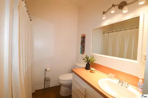 Bath - 509 E Kentucky Ave, Ruston, LA 71270 photo 4 of 4