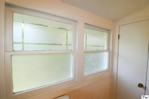 Bath - 509 E Kentucky Ave, Ruston, LA 71270 photo 2 of 4