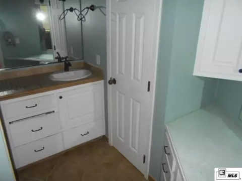 Bath - 604 Glendale Dr, Ruston, LA 71270 photo 3 of 3