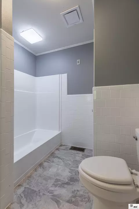 Bath - 1604 Valley Dr, Ruston, LA 71270 photo 2 of 3