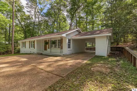 Exterior - 1604 Valley Dr, Ruston, LA 71270 photo 7 of 8