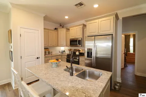 Kitchen - 1760 Moores Dairy Rd, Ruston, LA 71270 photo 2 of 3