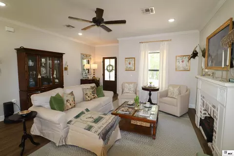 Living - 1760 Moores Dairy Rd, Ruston, LA 71270 photo 1 of 3