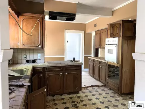 Kitchen - 1206 St John St, Monroe, LA 71202 photo 2 of 2