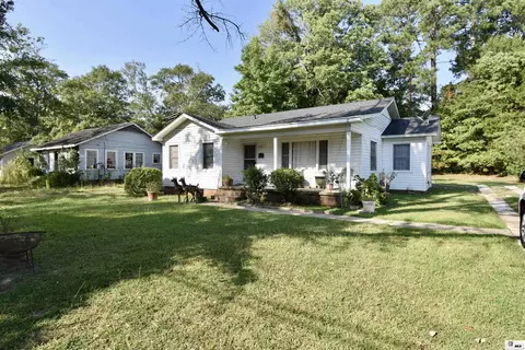 902 S Farmerville St, Ruston, LA 71270