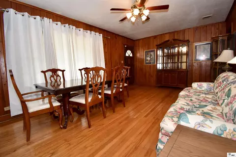 Dining - 902 S Farmerville St, Ruston, LA 71270 photo 2 of 2