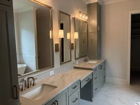 Bath - 204 Keeneland Ct, Choudrant, LA 71227 photo 2 of 5