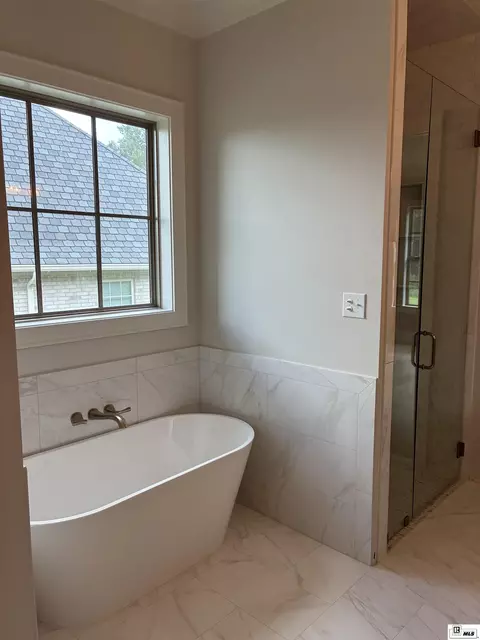 Bath - 204 Keeneland Ct, Choudrant, LA 71227 photo 3 of 5