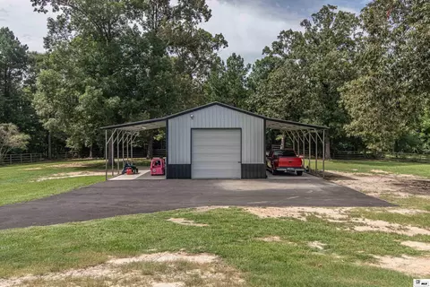 Exterior - 1685 Highway 80, Calhoun, LA 71225 photo 4 of 7