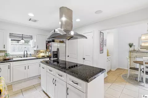 Kitchen - 2215 Valencia St, Monroe, LA 71201 photo 3 of 4