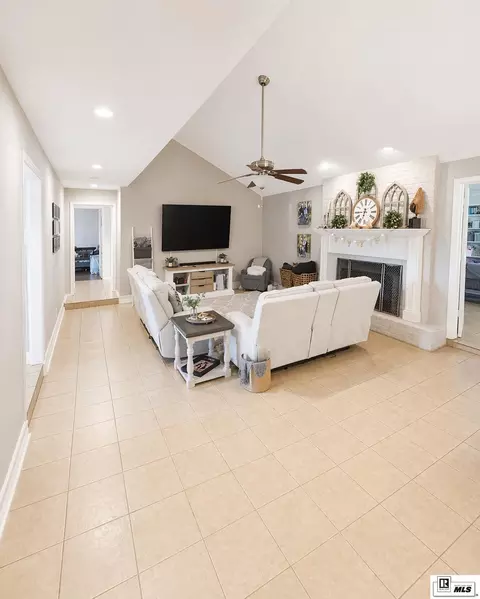 Other - 2215 Valencia St, Monroe, LA 71201 photo 2 of 12