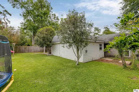 Exterior - 2215 Valencia St, Monroe, LA 71201 photo 1 of 6