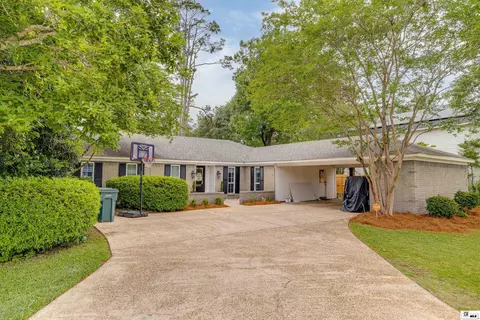 Exterior - 2215 Valencia St, Monroe, LA 71201 photo 3 of 6