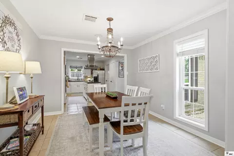 Dining - 2215 Valencia St, Monroe, LA 71201 photo 5 of 5