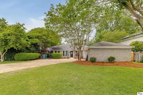 Exterior - 2215 Valencia St, Monroe, LA 71201 photo 4 of 6