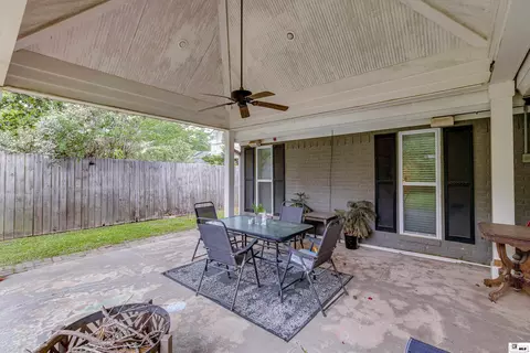 Exterior - 2215 Valencia St, Monroe, LA 71201 photo 6 of 6