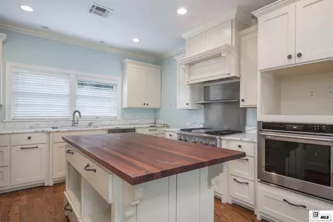 Kitchen - 3409 Loop Rd, Monroe, LA 71201 photo 2 of 2