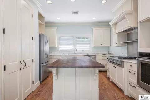 Kitchen - 3409 Loop Rd, Monroe, LA 71201 photo 1 of 2