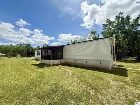 10560 E Cotton Rd, Oak Ridge, LA 71264