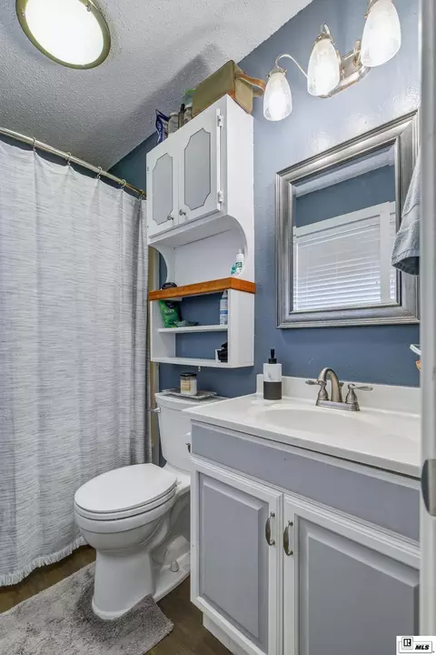 Bath - 129 Camillia Cir, Ruston, LA 71270 photo 2 of 3
